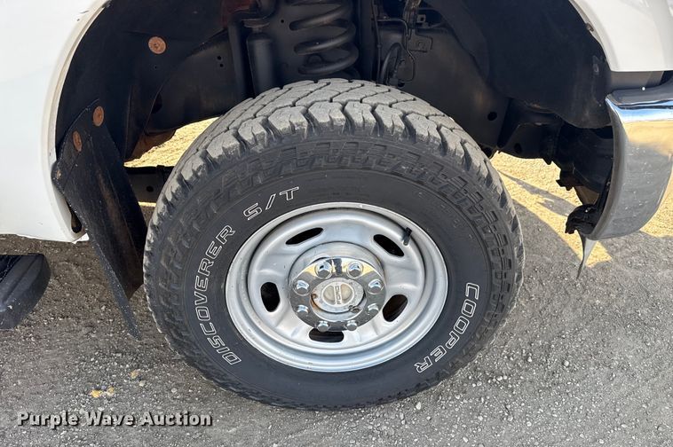 image for item EG1869 2013 Ford F250 Super Duty SuperCab utility bed pickup truck