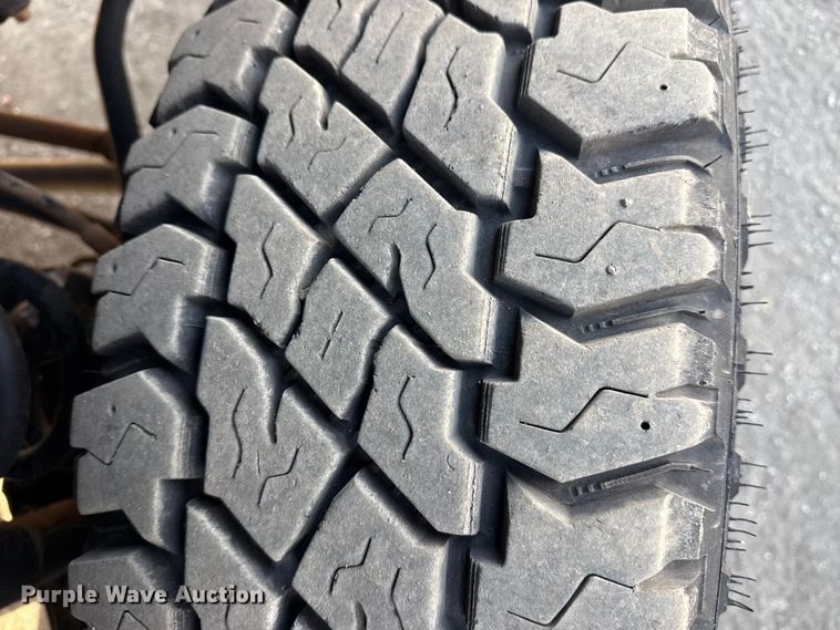 image for item EG1869 2013 Ford F250 Super Duty SuperCab utility bed pickup truck