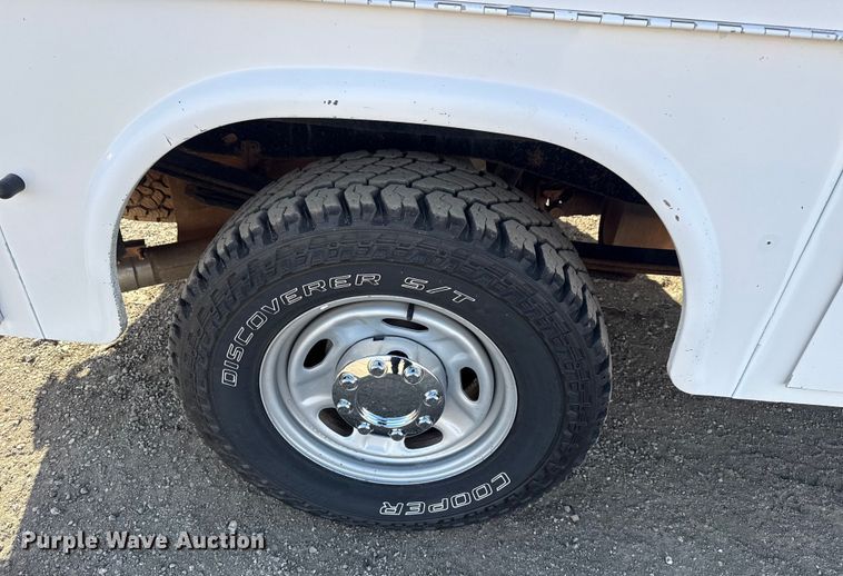 image for item EG1869 2013 Ford F250 Super Duty SuperCab utility bed pickup truck