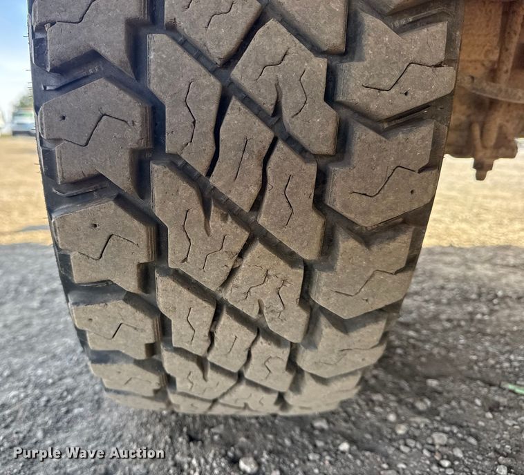 image for item EG1869 2013 Ford F250 Super Duty SuperCab utility bed pickup truck