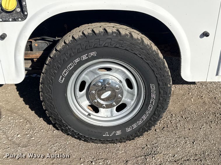 image for item EG1869 2013 Ford F250 Super Duty SuperCab utility bed pickup truck