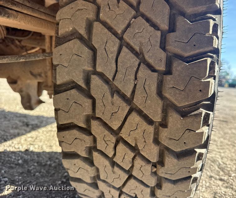 image for item EG1869 2013 Ford F250 Super Duty SuperCab utility bed pickup truck