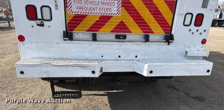 image for item EG1872 2018 Peterbilt 337 utility / service truck