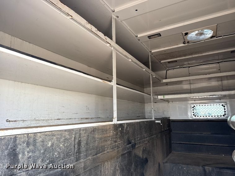 image for item EG1872 2018 Peterbilt 337 utility / service truck