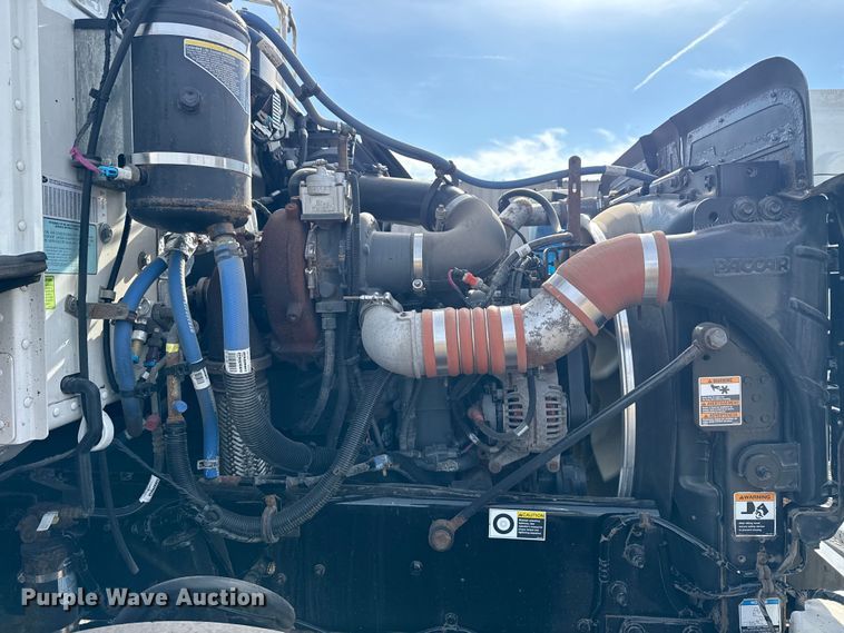 image for item EG1872 2018 Peterbilt 337 utility / service truck