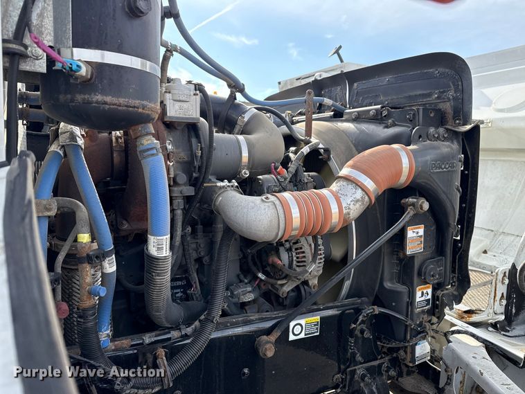 image for item EG1872 2018 Peterbilt 337 utility / service truck