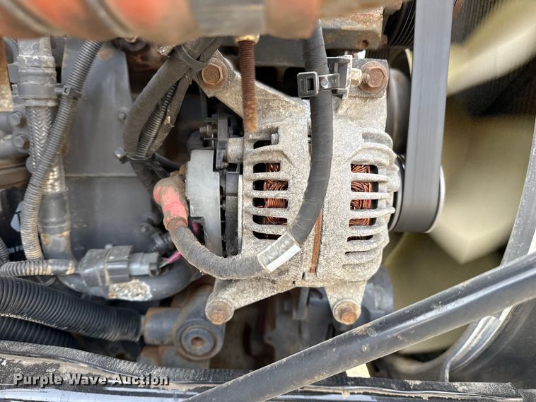 image for item EG1872 2018 Peterbilt 337 utility / service truck