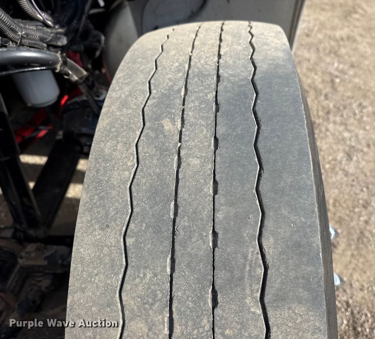 image for item EG1872 2018 Peterbilt 337 utility / service truck