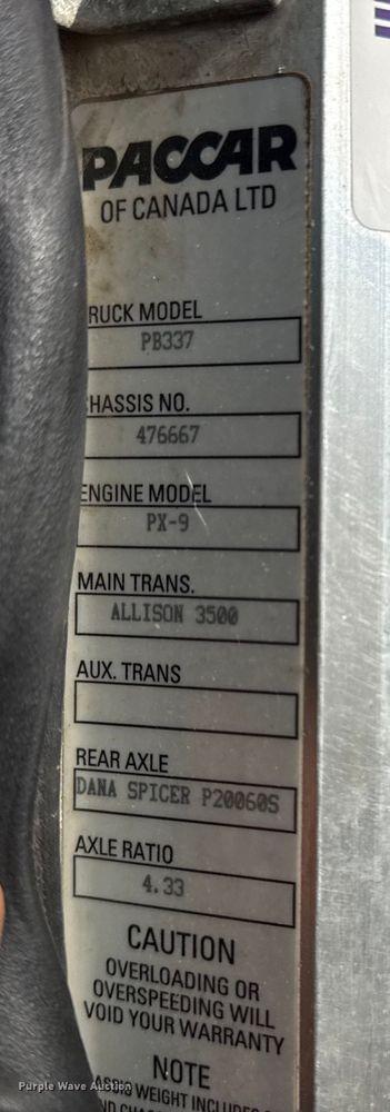 image for item EG1872 2018 Peterbilt 337 utility / service truck