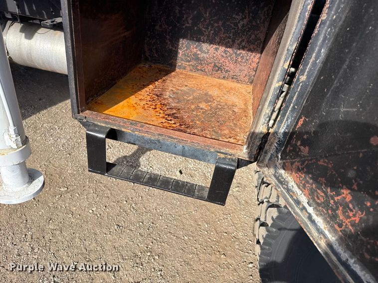 image for item EG1873 1997 Chevrolet Kodiak crane truck