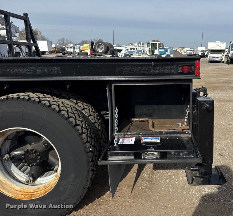 image for item EG1873 1997 Chevrolet Kodiak crane truck