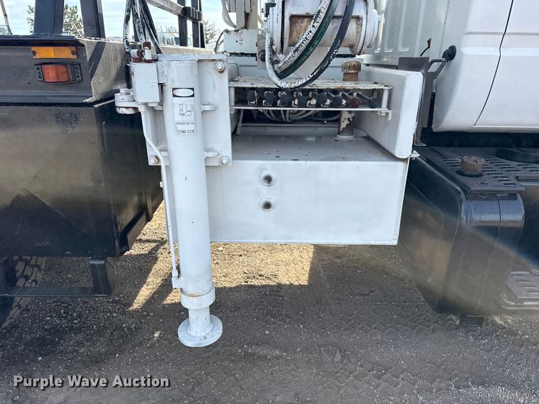 image for item EG1873 1997 Chevrolet Kodiak crane truck