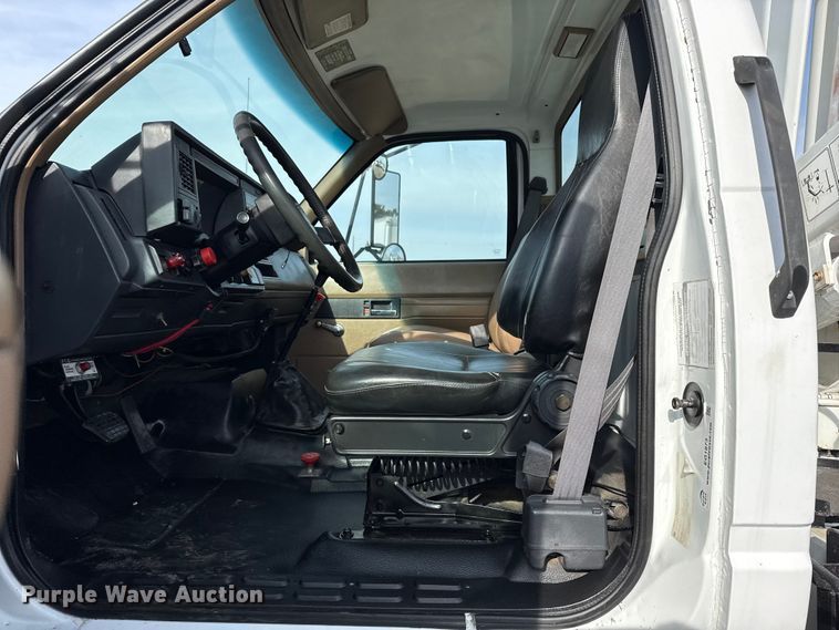 image for item EG1873 1997 Chevrolet Kodiak crane truck