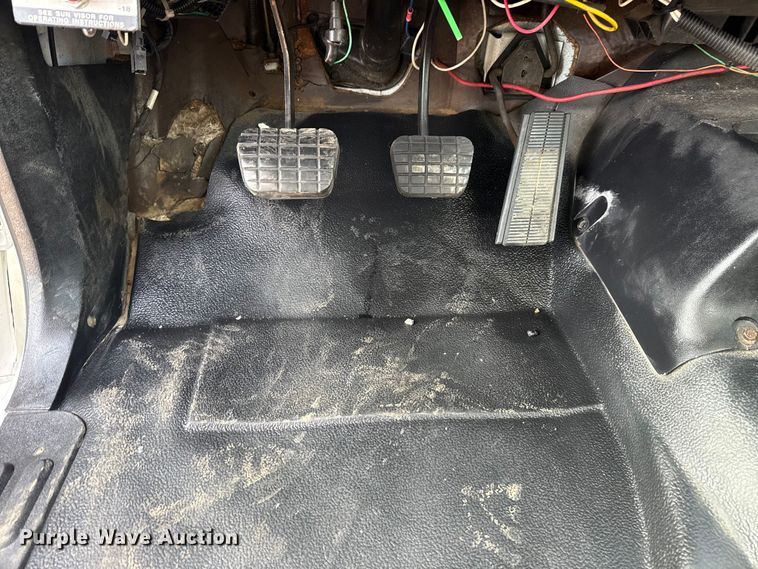 image for item EG1873 1997 Chevrolet Kodiak crane truck