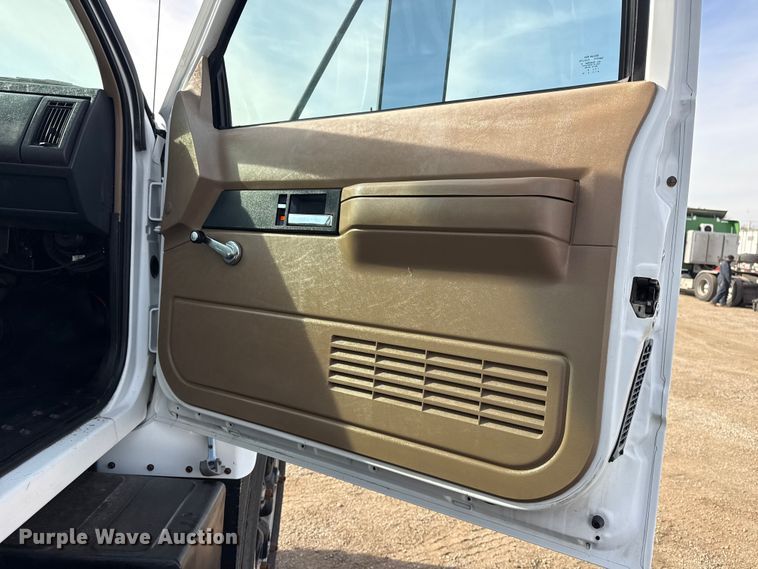 image for item EG1873 1997 Chevrolet Kodiak crane truck