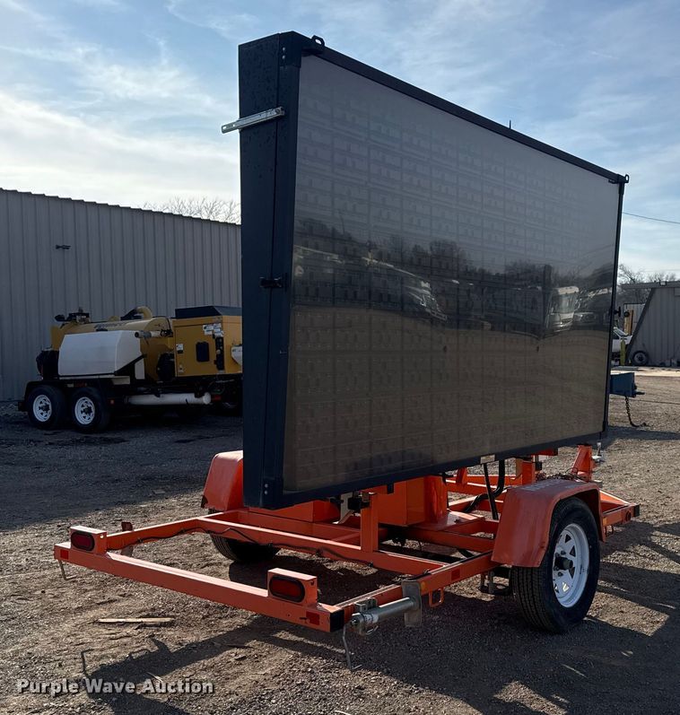 image for item EG1876 2015 Wanco, Inc. WTMMB message board trailer