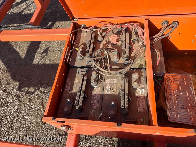 image for item EG1876 2015 Wanco, Inc. WTMMB message board trailer