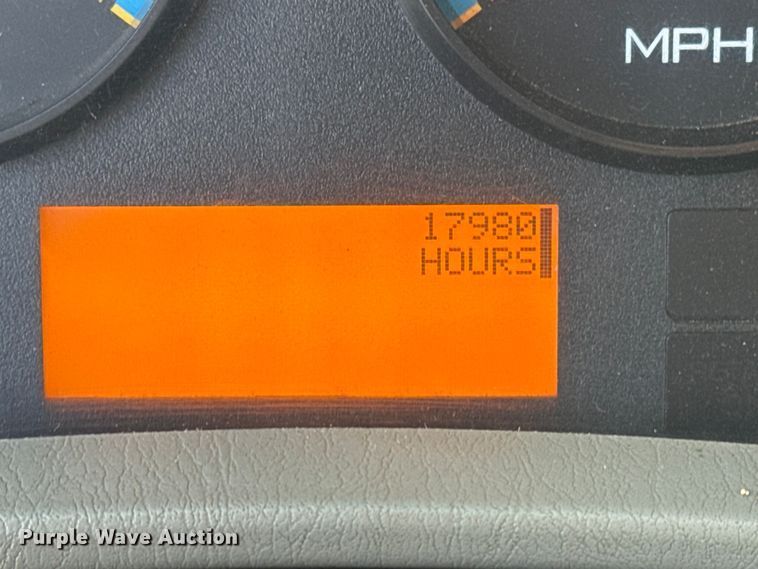 image for item EG1877 2009 International 7400 crane truck