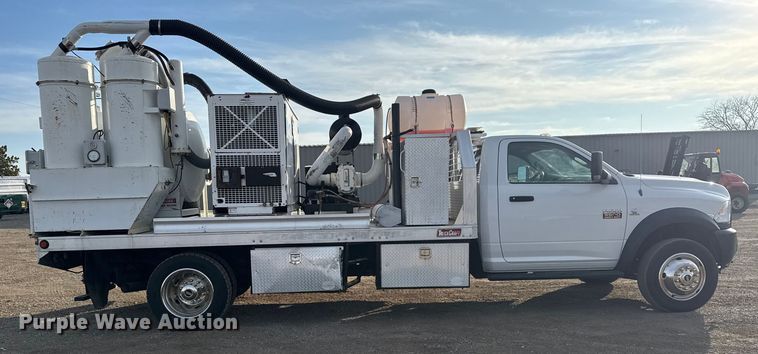 image for item EG1878 2012 Dodge Ram 5500HD vacuum truck