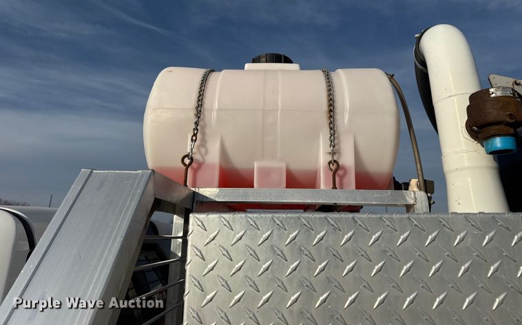 image for item EG1878 2012 Dodge Ram 5500HD vacuum truck