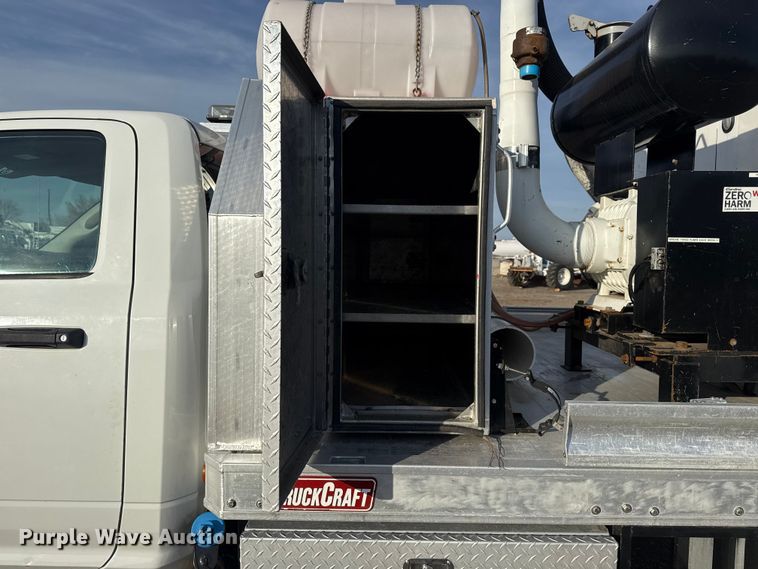 image for item EG1878 2012 Dodge Ram 5500HD vacuum truck