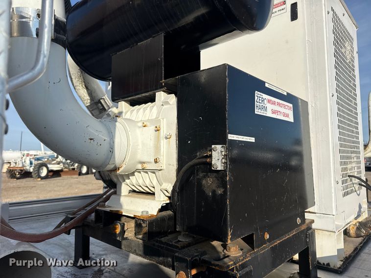 image for item EG1878 2012 Dodge Ram 5500HD vacuum truck