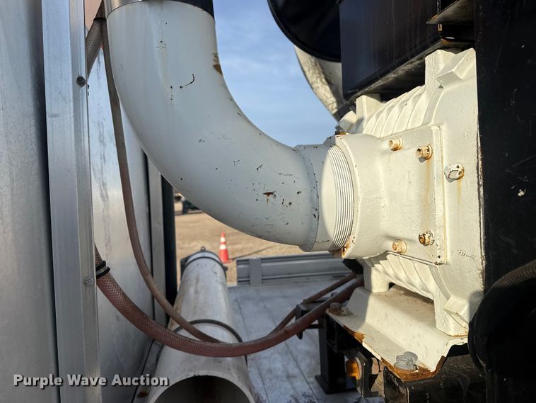 image for item EG1878 2012 Dodge Ram 5500HD vacuum truck