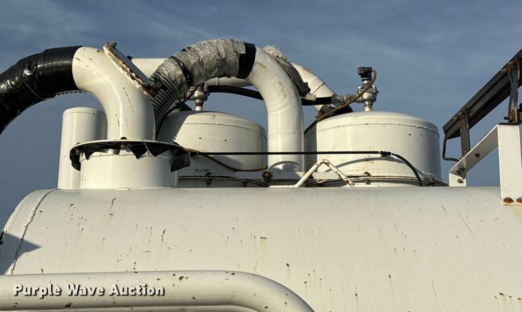 image for item EG1878 2012 Dodge Ram 5500HD vacuum truck