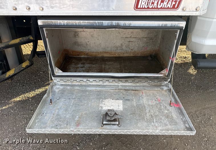 image for item EG1878 2012 Dodge Ram 5500HD vacuum truck