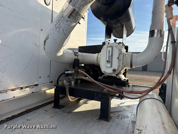 image for item EG1878 2012 Dodge Ram 5500HD vacuum truck