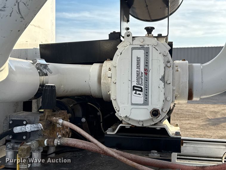 image for item EG1878 2012 Dodge Ram 5500HD vacuum truck