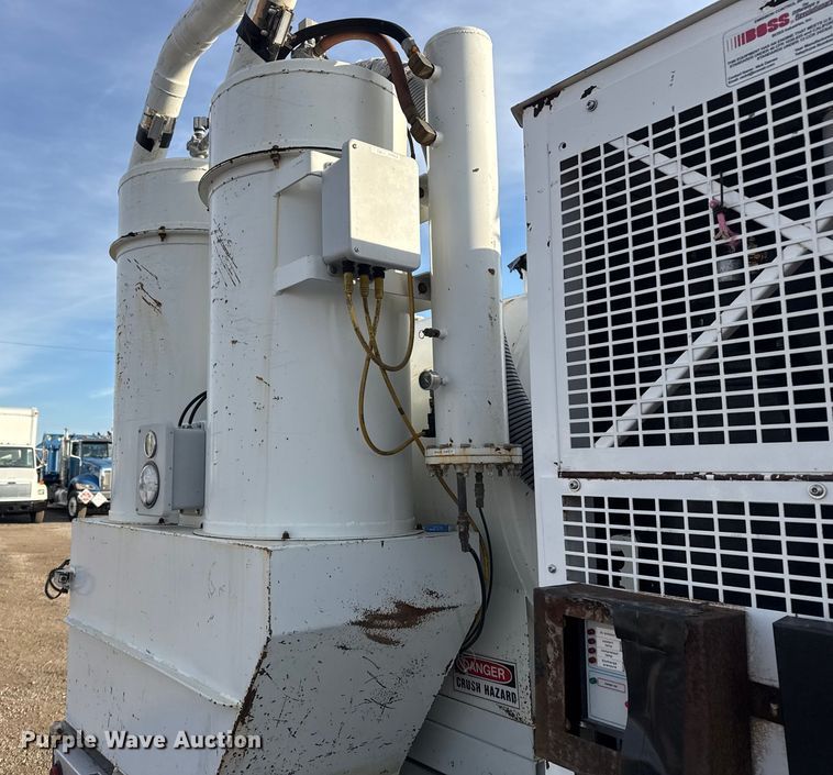 image for item EG1878 2012 Dodge Ram 5500HD vacuum truck