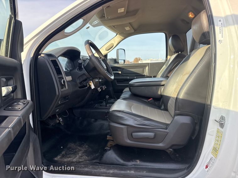 image for item EG1878 2012 Dodge Ram 5500HD vacuum truck