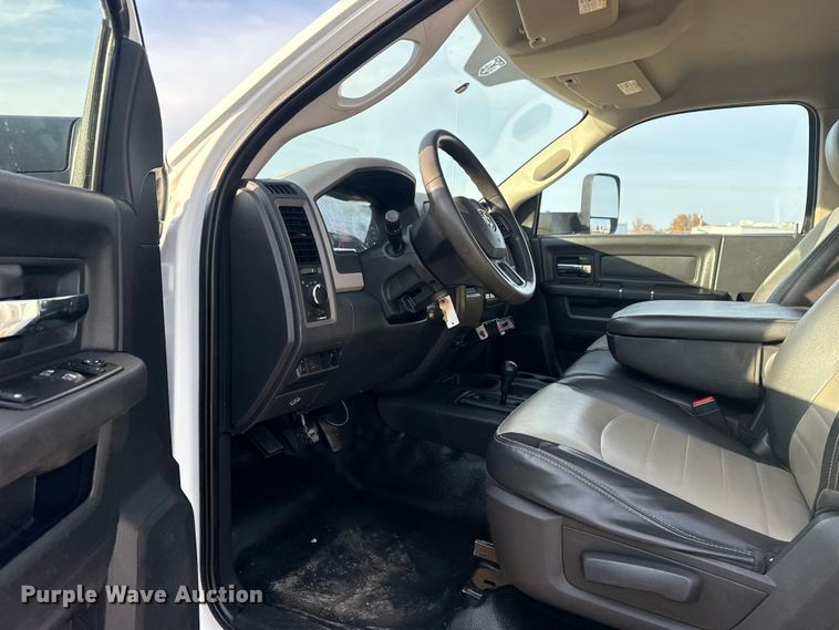 image for item EG1878 2012 Dodge Ram 5500HD vacuum truck