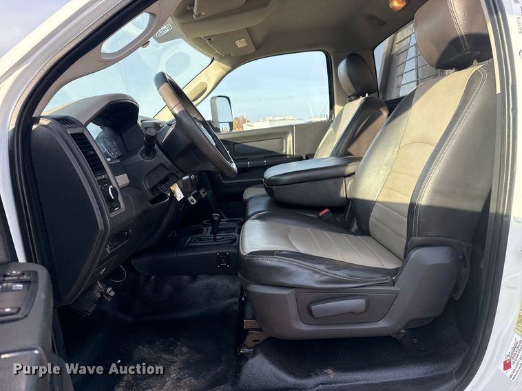 image for item EG1878 2012 Dodge Ram 5500HD vacuum truck