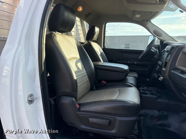 image for item EG1878 2012 Dodge Ram 5500HD vacuum truck