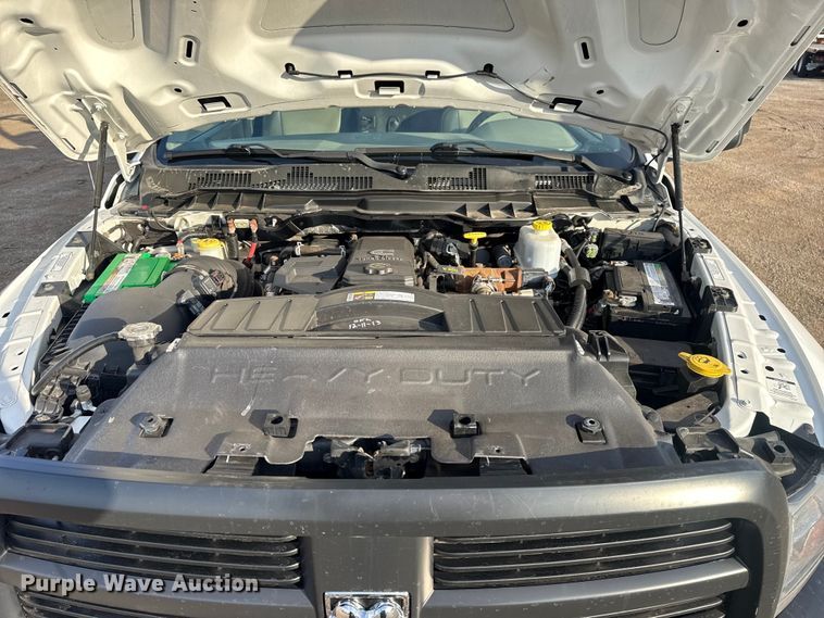 image for item EG1878 2012 Dodge Ram 5500HD vacuum truck