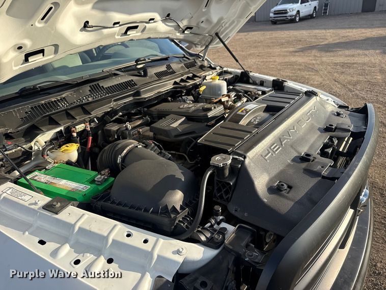 image for item EG1878 2012 Dodge Ram 5500HD vacuum truck