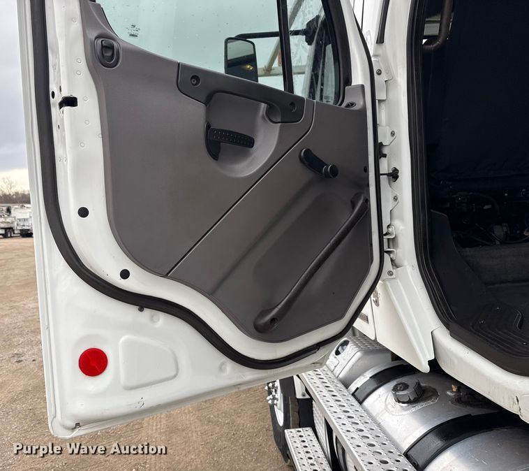 image for item EG1883 2012 Freightliner Business Class M2 Crew Cab crane truck