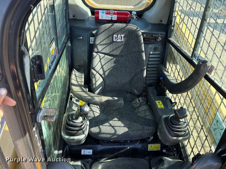 image for item EG1890 2019 Caterpillar 299D2 tracked skid steer loader