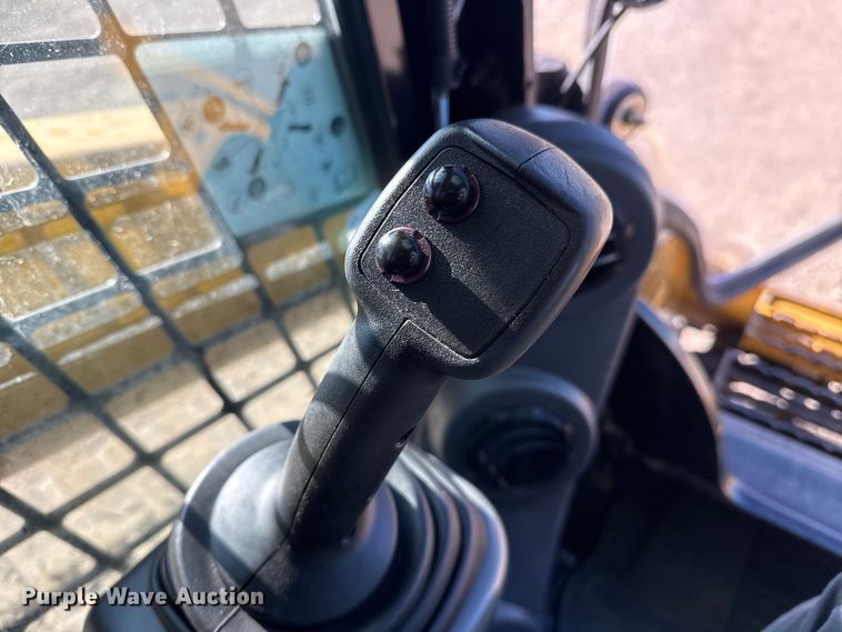 image for item EG1890 2019 Caterpillar 299D2 tracked skid steer loader