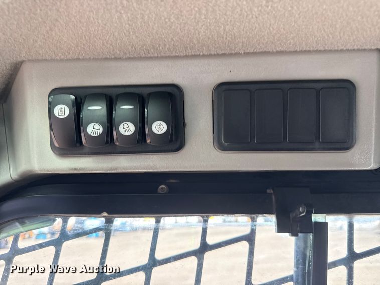 image for item EG1890 2019 Caterpillar 299D2 tracked skid steer loader