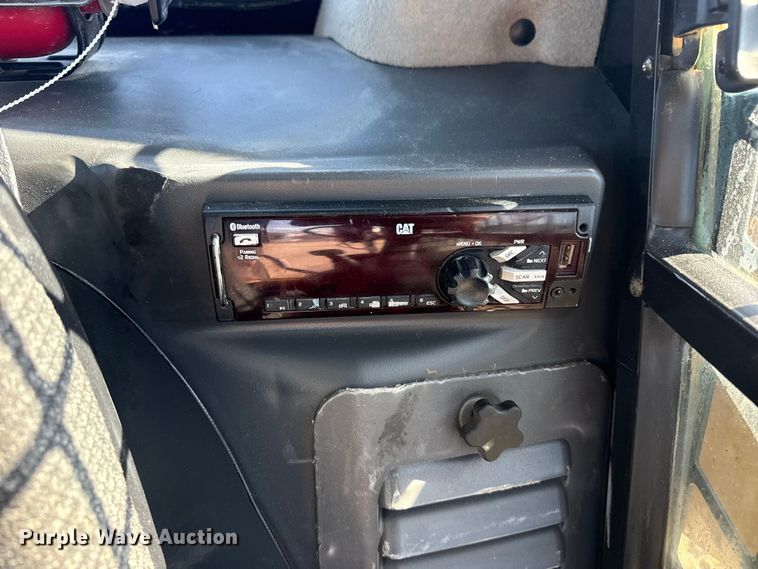 image for item EG1890 2019 Caterpillar 299D2 tracked skid steer loader