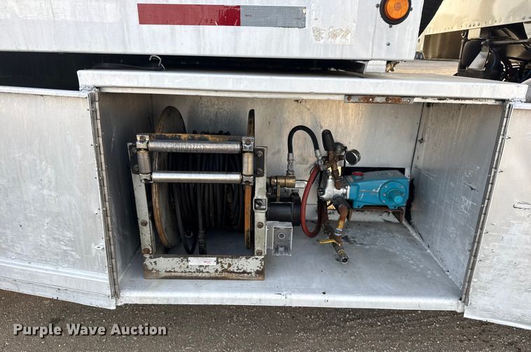 image for item EG1896 2015 Freightliner 114SD vacuum truck