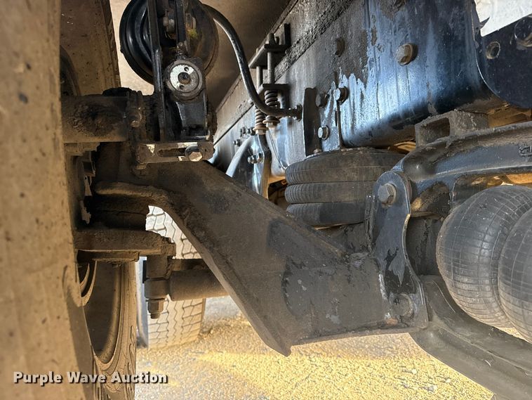 image for item EG1896 2015 Freightliner 114SD vacuum truck