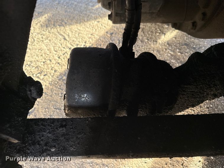 image for item EG1896 2015 Freightliner 114SD vacuum truck