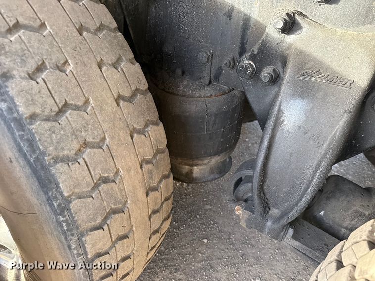 image for item EG1896 2015 Freightliner 114SD vacuum truck