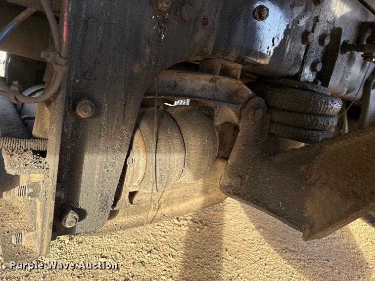 image for item EG1896 2015 Freightliner 114SD vacuum truck