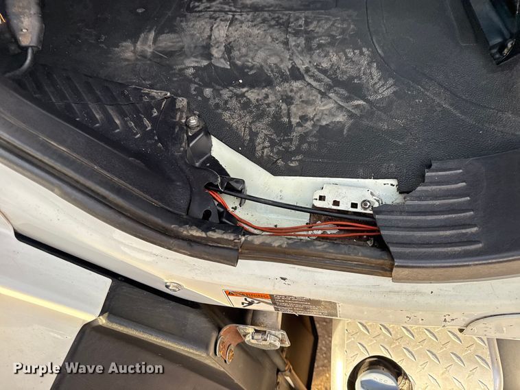 image for item EG1896 2015 Freightliner 114SD vacuum truck