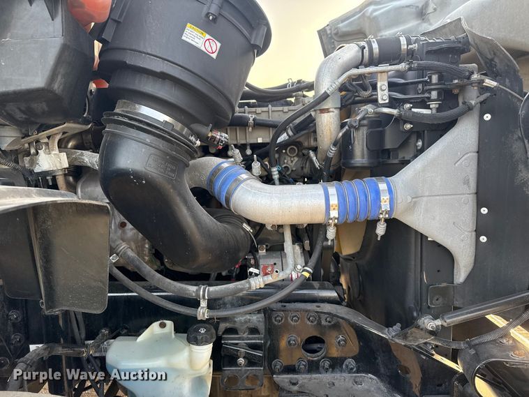 image for item EG1896 2015 Freightliner 114SD vacuum truck